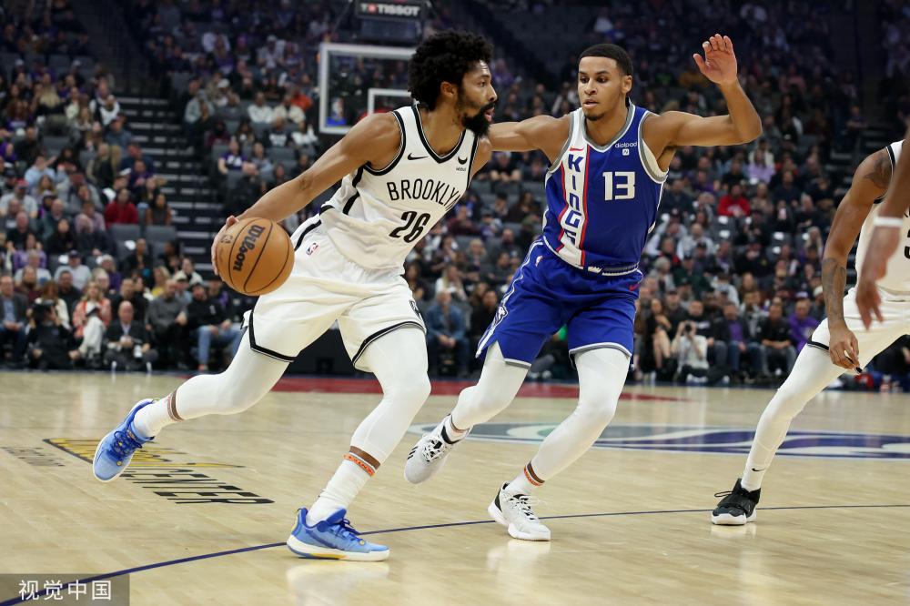 了在内线站 了在内线站